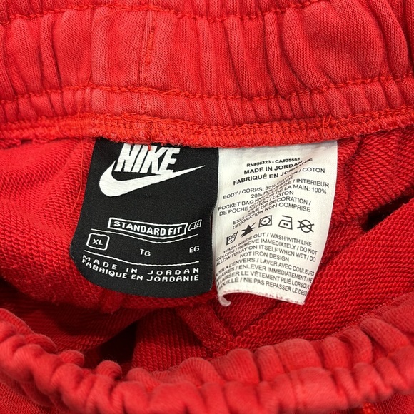 Boys Nike Sweatshorts - Picture 2 of 3